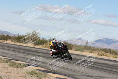 media/Nov-16-2025-Race Pace (Sun) [[8c5fa54630]]/Non Verified Riders (1st 20 Minutes)/3-Turn 3 Inside (11am)/